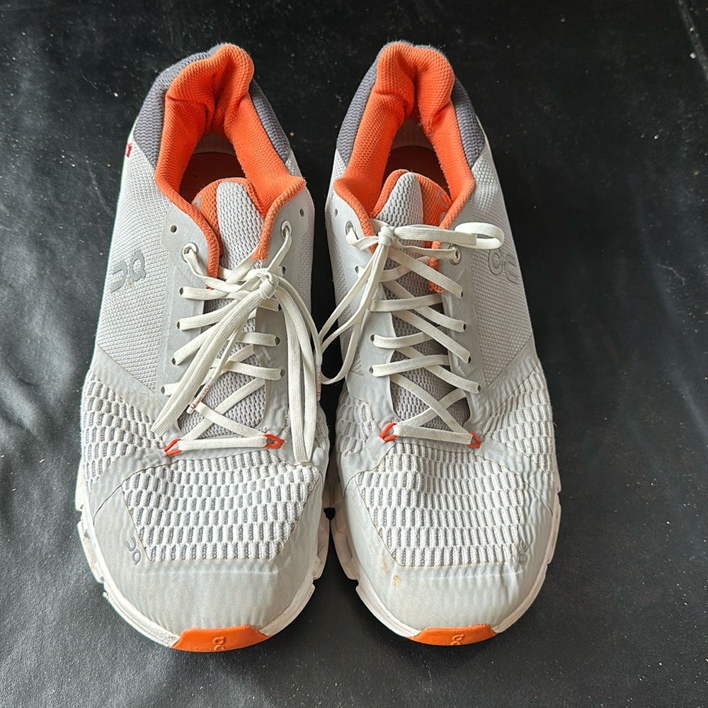 Men’s On shoes, 10.5